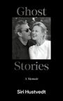 "Ghost Stories: A Memoir" von Siri Hustvedt. Schwarzweißfoto eines lachenden Paares.