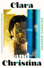 „Clara and Christina“ und „Andrew Cunning“. Weiches Porträt einer Person, Blumen, sanfte Farben.