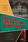 "ESCAPE FROM HILLCREST HOUSE" Titel, oben ein altes Herrenhaus und unten rechts die Silhouette einer Person vor einem Fenster.