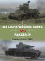 „M3 Tank vs Panzer IV, Eastern Front 1942“ stehend zwischen zwei Panzern auf einer Wiese.