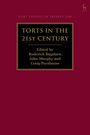 "TORTS IN THE 21ST CENTURY" in goldener Schrift auf dunklem Hintergrund; rote Umrandung; Logo rechts oben.
