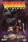 "Vampirella Strikes", "Volume Two: Hell Is For Heroes", Frau in rotem Outfit vor Totenkopf.