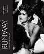 RUNWAY, Paris Couture in the '90s, Kevin Merrill. Vorwort von Cindy Crawford. Schwarz-weiß Foto einer Frau im Retro-Stil.