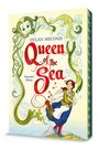 „DYLAN MECONIS, Queen of the Sea, Expanded Edition“ in geschwungener Schrift. Illustration: Mädchen mit Blumen am Meer.