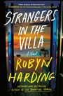 "Strangers in the Villa" von Robyn Harding. Blick durch offene Türen auf einen Sonnenuntergang über dem Meer.