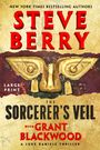 "Steve Berry", "The Sorcerer's Veil", "Grant Blackwood". Großes Maske-Design auf einer Karte.