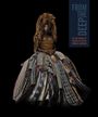 "FROM THE DEEP" und "IN THE WAKE OF DREXCIYA WITH AYANA V. JACKSON". Eine Person in prächtigem, buntem Gewand.