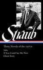 "Straub: Three Novels of the 1970s - Julia, If You Could See Me Now, Ghost Story." Schwarz-weiß Foto eines Mannes im Anzug.