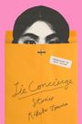 „Lie Concierge Stories Kikuko Tsumura“ auf Umschlag. Schwarz-weißes Gesicht schaut heraus. Hintergrund in Rosa.