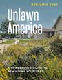 Unlawn America, Benjamin Vogt. Ein verwilderter Vorgarten in einer Vorstadt mit Häusern im Hintergrund.