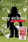 "Spy School Secret Files" in Weiß auf Schwarz. Viele Fallschirmspringer. "World War II" groß in Rot. Silhouette eines Spions.