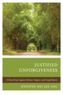 Text: "JUSTIFIED UNFORGIVENESS" von Jennifer Mei Sze Ang. Grüner Bambuswald, ruhiger Weg darunter.