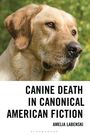 "CANINE DEATH IN CANONICAL AMERICAN FICTION" von Amelia Labenski. Ein Hund mit hellem Fell schaut nachdenklich.