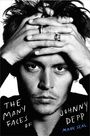 „The Many Faces of Johnny Depp“ von Mark Seal. Schwarz-Weiß-Porträt eines nachdenklichen Mannes mit Händen am Kopf.