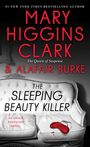Große rote und schwarze Schrift: "Mary Higgins Clark & Alafair Burke. The Sleeping Beauty Killer." Weißes Sofa mit Augenmaske.