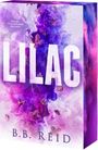 „One girl. Three rock gods. Zero rules.“ steht über „LILAC“. Der Hintergrund zeigt lila und rosa Rauchwolken mit Blüten.