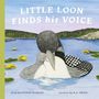 "Little Loon Finds his Voice" oben. Illustration eines Jungvogels, der sich an einen erwachsenen Vogel auf einem See schmiegt.