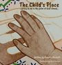 "The Child's Place" und "...young & old in the palm of God's hand..." sind oben zu sehen. Illustration von Händen.