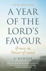 "A Year of the Lord's Favour: Grace in times of need" von Pete Wilcox, ein Zitat von Stephen Cottrell unten, Bäume im Nebel.