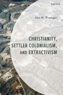 Text: "CHRISTIANITY, SETTLER COLONIALISM, AND EXTRACTIVISM." Hintergrund: Luftaufnahme einer Landschaft mit Straßen und Gebäuden.