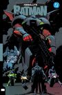 Text: "Absolute Batman". Illustration von Batman, mit riesigem Roboter und Figuren auf Motorrädern.