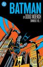 "BATMAN BY DOUG MOENCH OMNIBUS VOL. 1". Batman schwingt über eine Stadt, imposante Gebäude im Hintergrund, stilvolle Komik-Illustration.