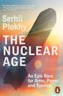 "Serhii Plokhy, THE NUCLEAR AGE, An Epic Race for Arms, Power and Survival." Stilisiertes Atomwaffen-Logo.