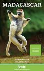 "Madagascar", darunter ein Springender Lemur auf grünem Hintergrund. Autoren: Daniel Austin, Hilary Bradt.