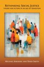 Titel: "Rethinking Social Justice"; Untertitel: "Theory and Action in an Age of Transition"; Autoren: Michael Karlberg und Derik Smith. Eine Illustration zeigt eine Gruppe abstrakter menschlicher Figuren in warmen Farben, die zusammen sitzen.