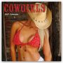 "COWGIRLS", "2027 Calendar". Frau mit blondem Haar, rotem Bikini und Strohhut. Hintergrund aus Holz.