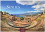 Text: „Sizilien 2027, Casares Edition“. Eine antike römische Theaterkulisse mit Blick aufs Meer.