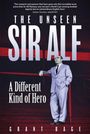„The Unseen Sir Alf: A Different Kind of Hero“ von Grant Bage. Ein Mann im Anzug lehnt an einer Tribüne.