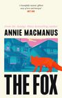 Zitat: "A beautifully natural, offbeat story of love and betrayal". Collage aus einem Haus und einem roten Fuchs.