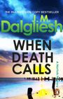 "THE MULTI-MILLION COPY BESTSELLER, J.M. Dalgliesh, WHEN DEATH CALLS, A Norfolk Mystery." Küste bei Sonnenuntergang.