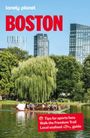 „lonely planet BOSTON. Tips for sports fans. Walk the Freedom Trail. Local seafood guide.“ Ein Park mit Schwanenboot im Wasser.
