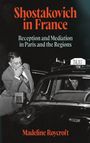 „Shostakovich in France“, „Reception and Mediation in Paris and the Regions“, „Madeline Roycroft“. Mann raucht neben Taxi.