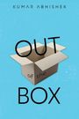 Text: "OUT of the BOX". Eine offene Pappschachtel auf blauem Hintergrund.