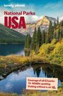 "National Parks USA. Coverage of all 63 parks. Wildlife spotting. Visiting without a car." Berglandschaft mit See.