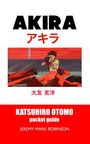 „AKIRA“ in großen Buchstaben, darunter japanische Schriftzeichen. Illustration: Person auf rotem Motorrad, Hintergrund rot.