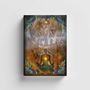 Die Worte "THE SUN AND THE SCARAB" und "DREAMOPEDIA" sind sichtbar. Eine mystische Illustration mit einer meditierenden Figur.