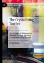 "The Crystallizing Teacher" und "Craig Wood" auf abstraktem, buntem Hintergrund.