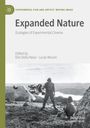 Titel: Expanded Nature - Ecologies of Experimental Cinema. Bearbeitet von Elio Della Noce und Lucas Murari. Foto zeigt zwei Menschen mit Kameraausrüstung in rauer Landschaft.