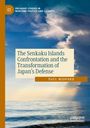 Ein Buchcover mit Wolken über dem Meer und einem orangefarbenen Balken am linken Rand.