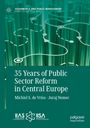"35 Years of Public Sector Reform in Central Europe" von Michiel S. de Vries und Juraj Nemec. Grüner Hintergrund, abstrakte Linien.