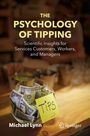 „THE PSYCHOLOGY OF TIPPING“ – Geld im Glas mit „Tips“ beschriftet. Autor: Michael Lynn. Verleger: Springer.