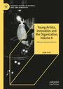 "Young Artists, Innovation and the Organization, Volume II" von Elen Riot. Schwarz-weißes Bild eines Artisten auf Bühne.