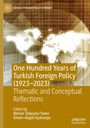 „One Hundred Years of Turkish Foreign Policy (1923-2023)“; Karte der Welt im Hintergrund, eher abstrakt dargestellt.