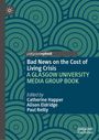 "Bad News on the Cost of Living Crisis" von Catherine Happer, Alison Eldridge, Paul Reilly. Grünes, geometrisches Muster.
