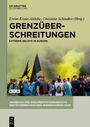Titel: "Grenzüberschreitungen: Extreme Rechte in Europa". Menschen mit Fahnen, Rauch in Gelb und Grau.