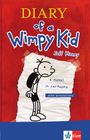 „DIARY of a Wimpy Kid“ von Jeff Kinney, Illustration: Junge mit Rucksack auf rotem Hintergrund. Klett-Logo unten.